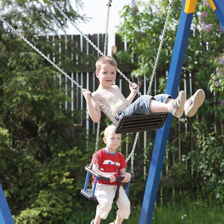 Camping Oase Praha Hotel Zlatniky  ภายนอก รูปภาพ