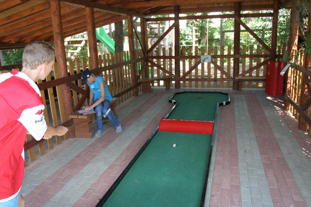 Camping Oase Praha Hotel Zlatniky  ภายนอก รูปภาพ
